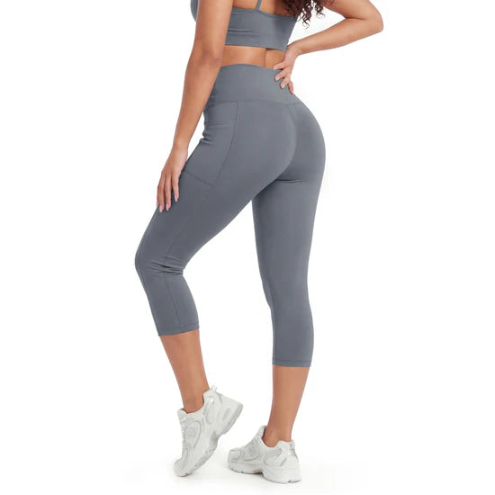 The sculpting capri pants that accentuate your curves.