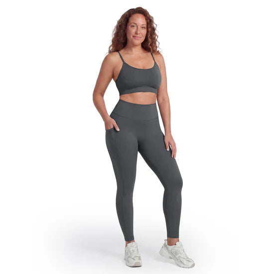 Sculpt your figure while maintaining freedom of movement.